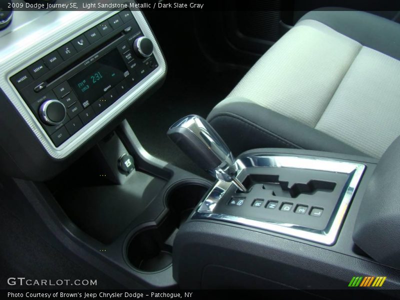 Light Sandstone Metallic / Dark Slate Gray 2009 Dodge Journey SE