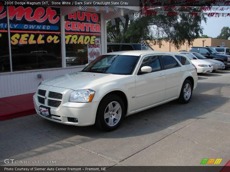 Stone White / Dark Slate Gray/Light Slate Gray 2006 Dodge Magnum SXT