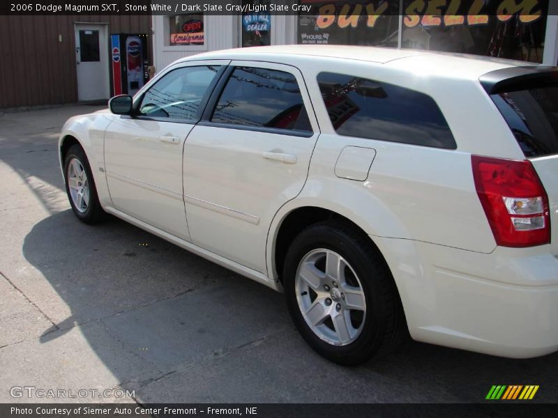 Stone White / Dark Slate Gray/Light Slate Gray 2006 Dodge Magnum SXT