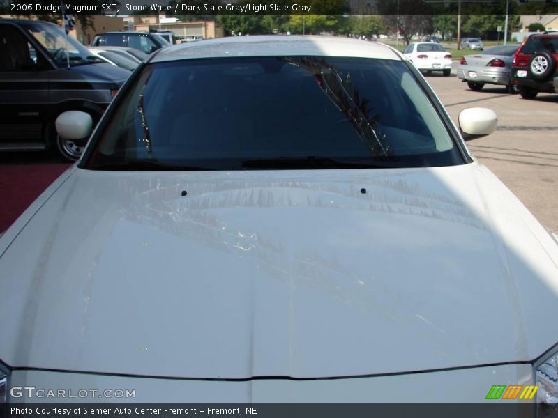 Stone White / Dark Slate Gray/Light Slate Gray 2006 Dodge Magnum SXT