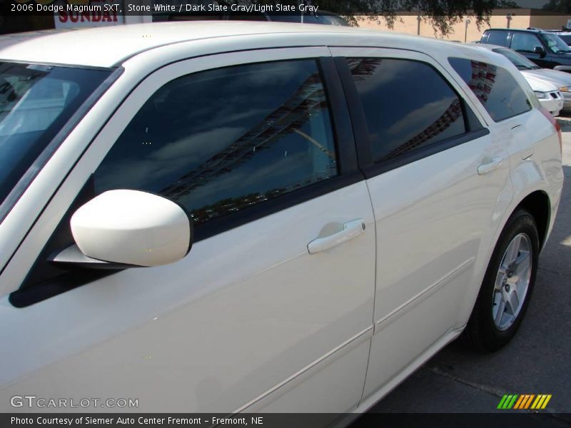 Stone White / Dark Slate Gray/Light Slate Gray 2006 Dodge Magnum SXT
