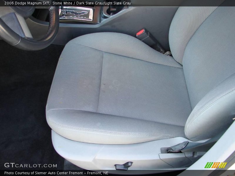 Stone White / Dark Slate Gray/Light Slate Gray 2006 Dodge Magnum SXT