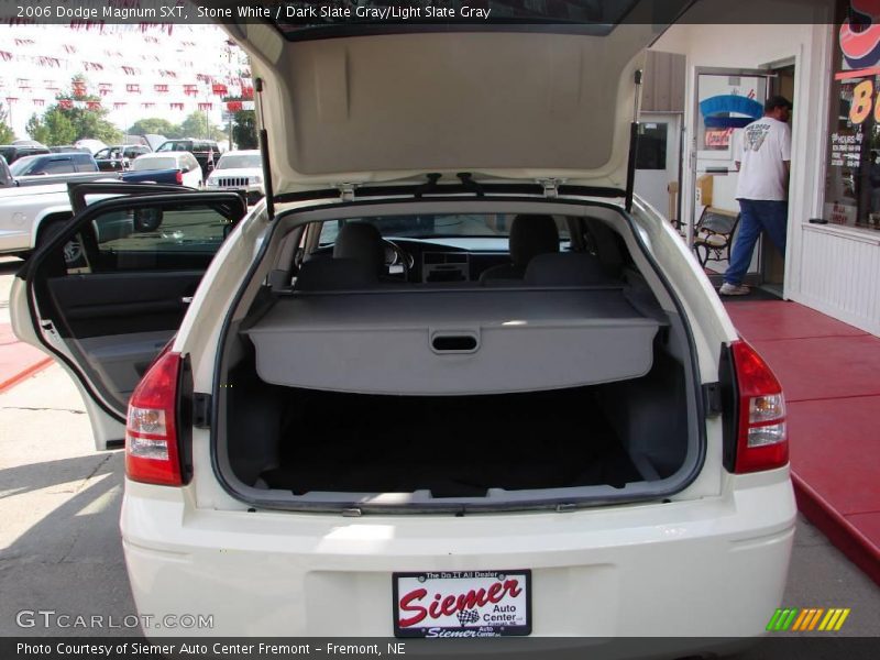 Stone White / Dark Slate Gray/Light Slate Gray 2006 Dodge Magnum SXT