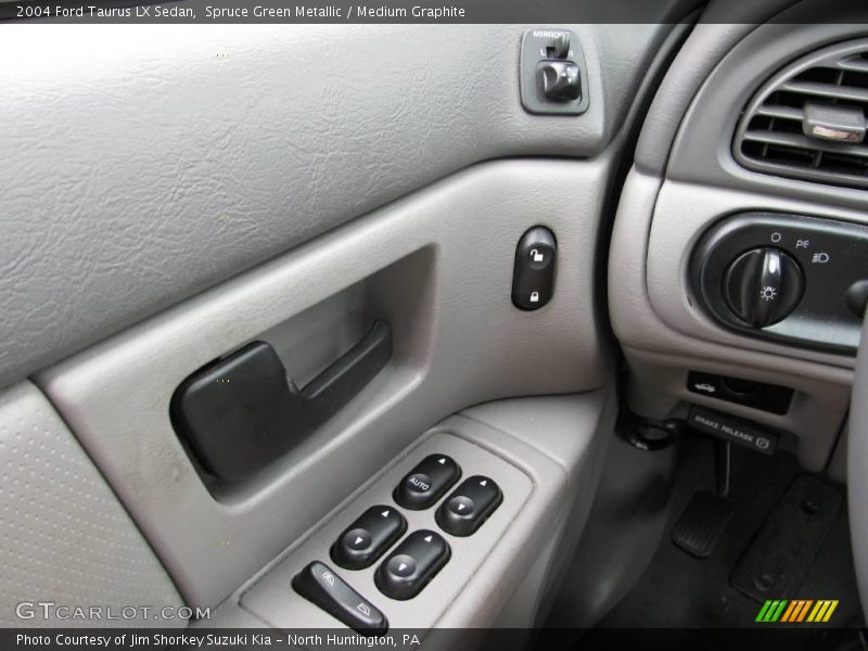 Spruce Green Metallic / Medium Graphite 2004 Ford Taurus LX Sedan