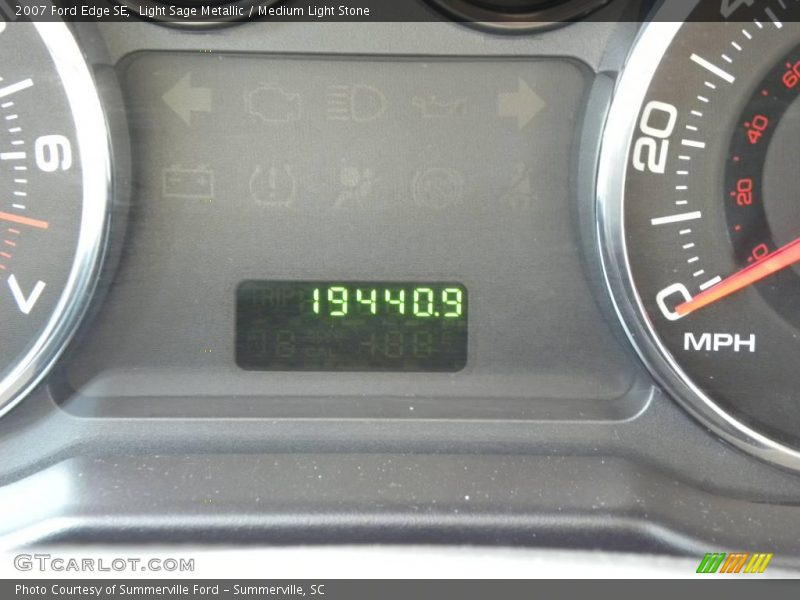 Light Sage Metallic / Medium Light Stone 2007 Ford Edge SE