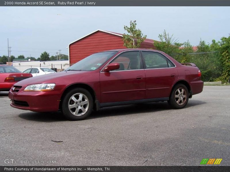 Ruby Red Pearl / Ivory 2000 Honda Accord SE Sedan