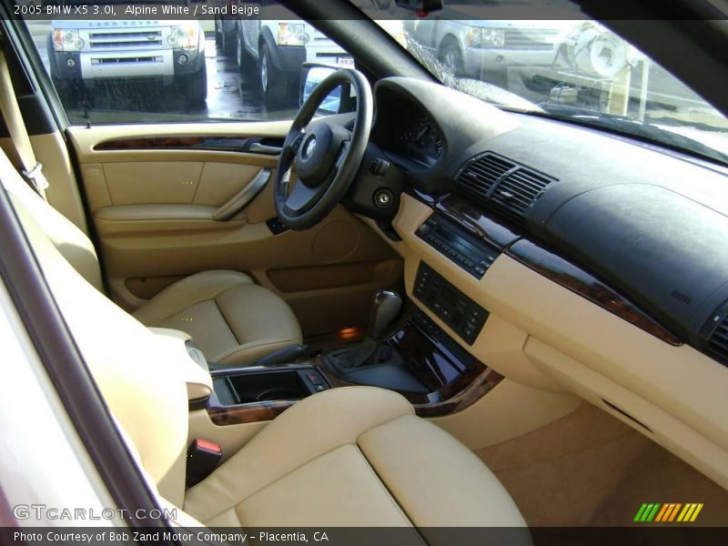 Alpine White / Sand Beige 2005 BMW X5 3.0i