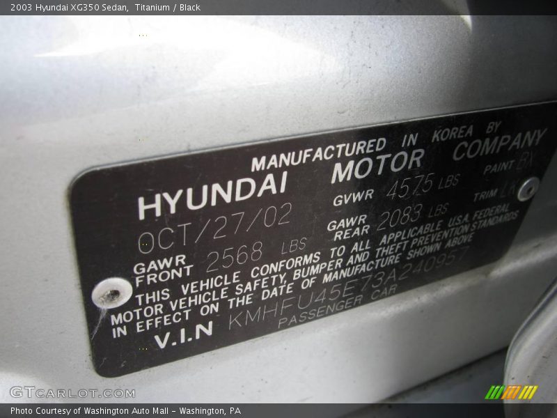 Titanium / Black 2003 Hyundai XG350 Sedan