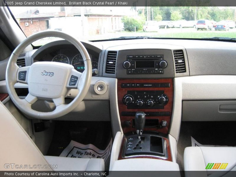 Brilliant Black Crystal Pearl / Khaki 2005 Jeep Grand Cherokee Limited