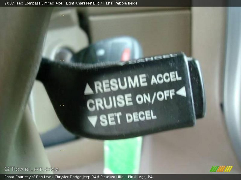 Light Khaki Metallic / Pastel Pebble Beige 2007 Jeep Compass Limited 4x4