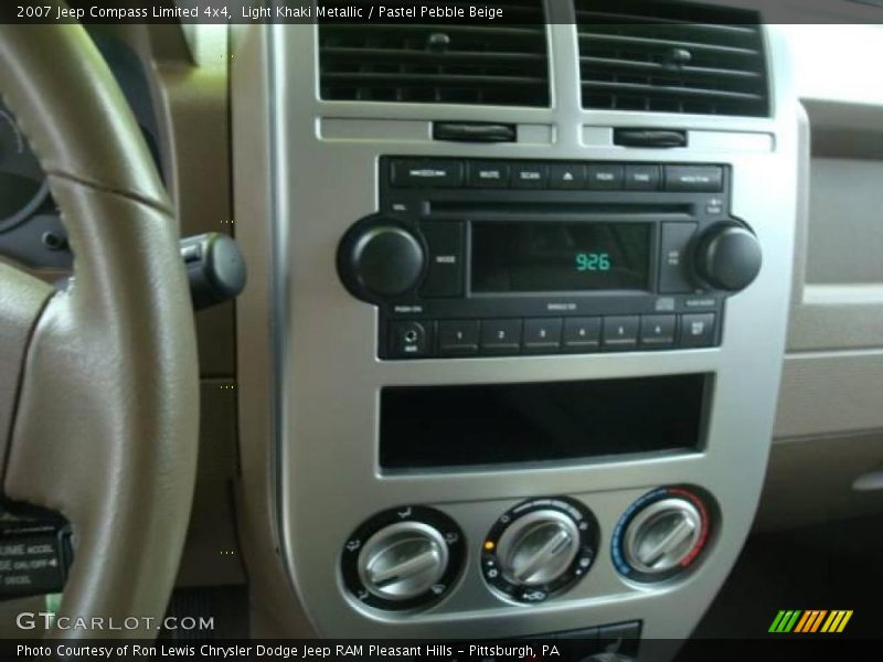 Light Khaki Metallic / Pastel Pebble Beige 2007 Jeep Compass Limited 4x4