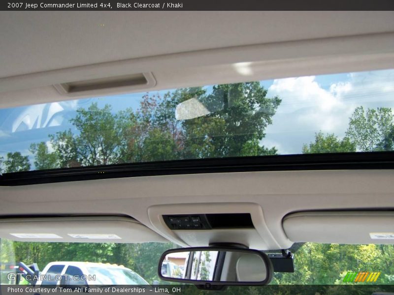 Black Clearcoat / Khaki 2007 Jeep Commander Limited 4x4