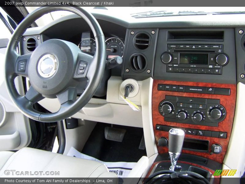 Black Clearcoat / Khaki 2007 Jeep Commander Limited 4x4