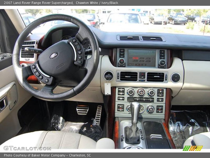 Chawton White / Ivory/Black 2007 Land Rover Range Rover Supercharged