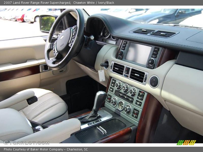 Chawton White / Ivory/Black 2007 Land Rover Range Rover Supercharged