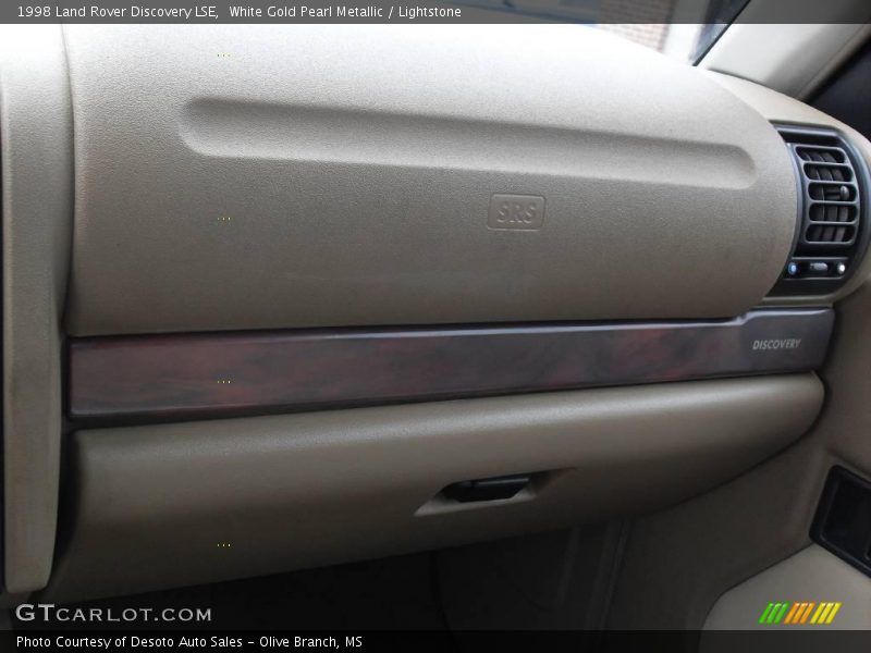 White Gold Pearl Metallic / Lightstone 1998 Land Rover Discovery LSE