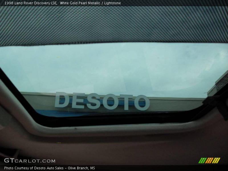 White Gold Pearl Metallic / Lightstone 1998 Land Rover Discovery LSE