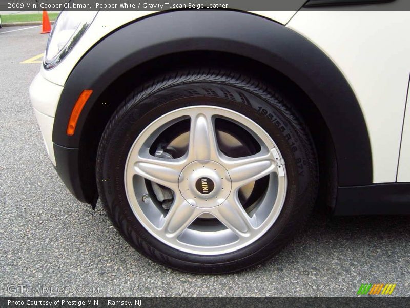 Pepper White / Gravity Tuscan Beige Leather 2009 Mini Cooper Clubman