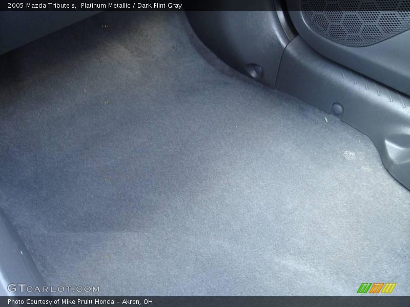 Platinum Metallic / Dark Flint Gray 2005 Mazda Tribute s