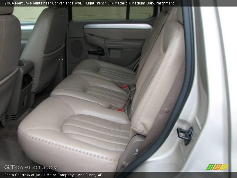 Light French Silk Metallic / Medium Dark Parchment 2004 Mercury Mountaineer Convenience AWD