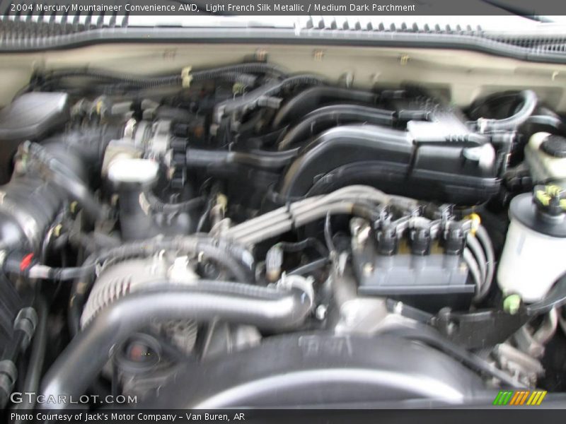 Light French Silk Metallic / Medium Dark Parchment 2004 Mercury Mountaineer Convenience AWD