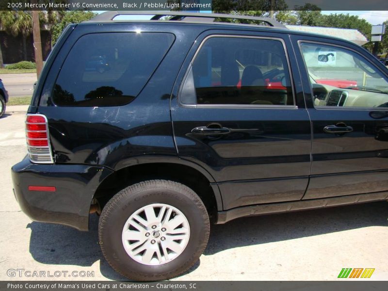 Black / Pebble/Light Parchment 2005 Mercury Mariner V6 Convenience