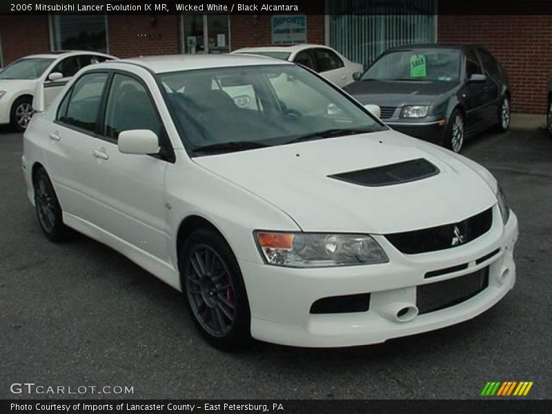 Front 3/4 View of 2006 Lancer Evolution IX MR