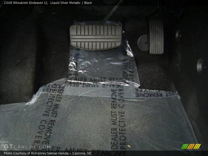 Liquid Silver Metallic / Black 2008 Mitsubishi Endeavor LS