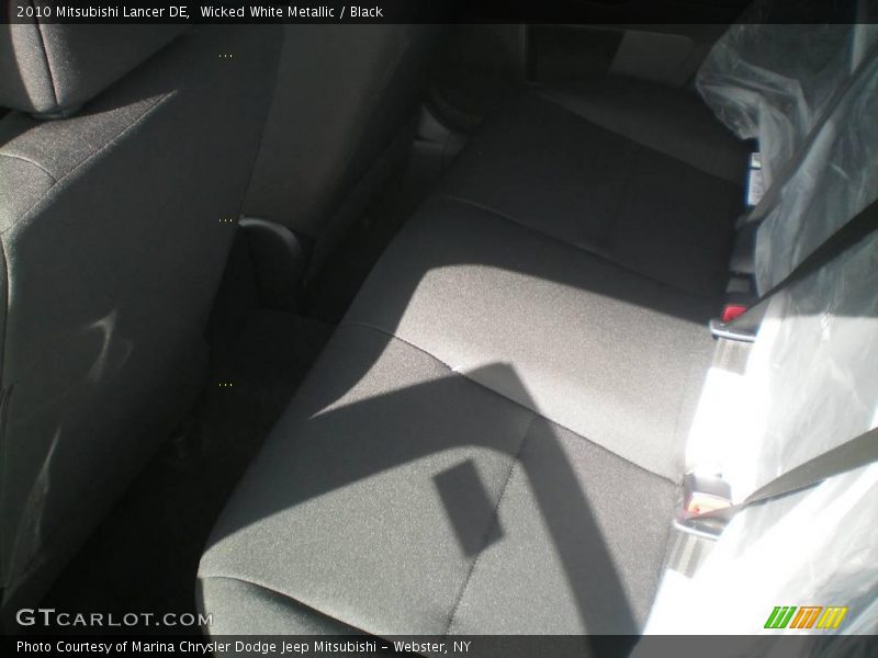 Wicked White Metallic / Black 2010 Mitsubishi Lancer DE