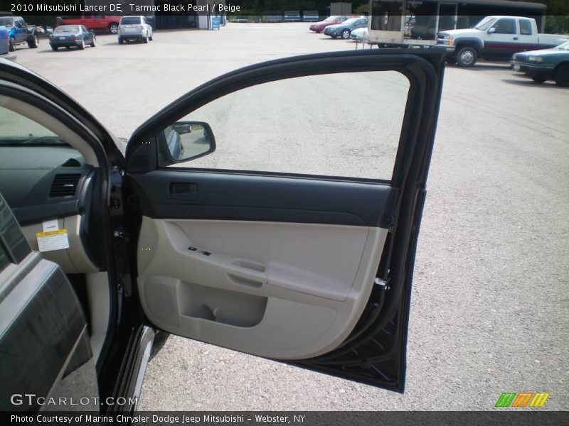 Tarmac Black Pearl / Beige 2010 Mitsubishi Lancer DE
