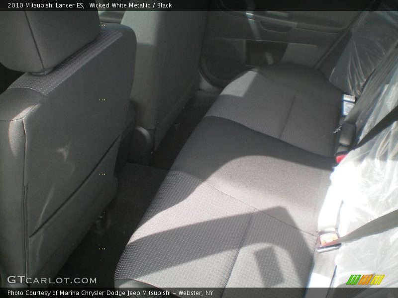 Wicked White Metallic / Black 2010 Mitsubishi Lancer ES