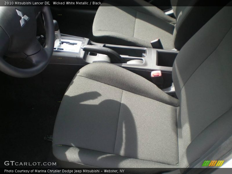 Wicked White Metallic / Black 2010 Mitsubishi Lancer DE