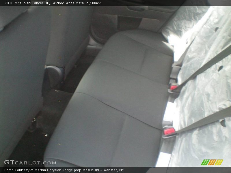 Wicked White Metallic / Black 2010 Mitsubishi Lancer DE