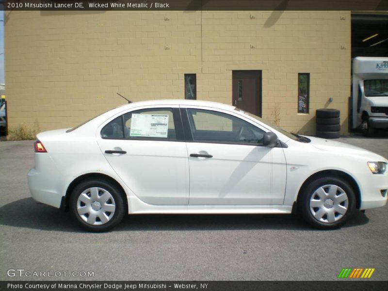 Wicked White Metallic / Black 2010 Mitsubishi Lancer DE