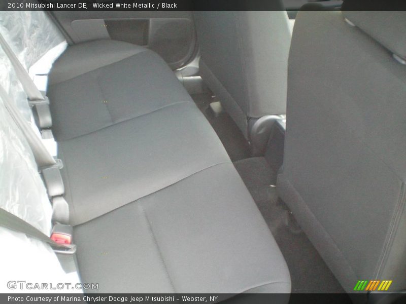 Wicked White Metallic / Black 2010 Mitsubishi Lancer DE