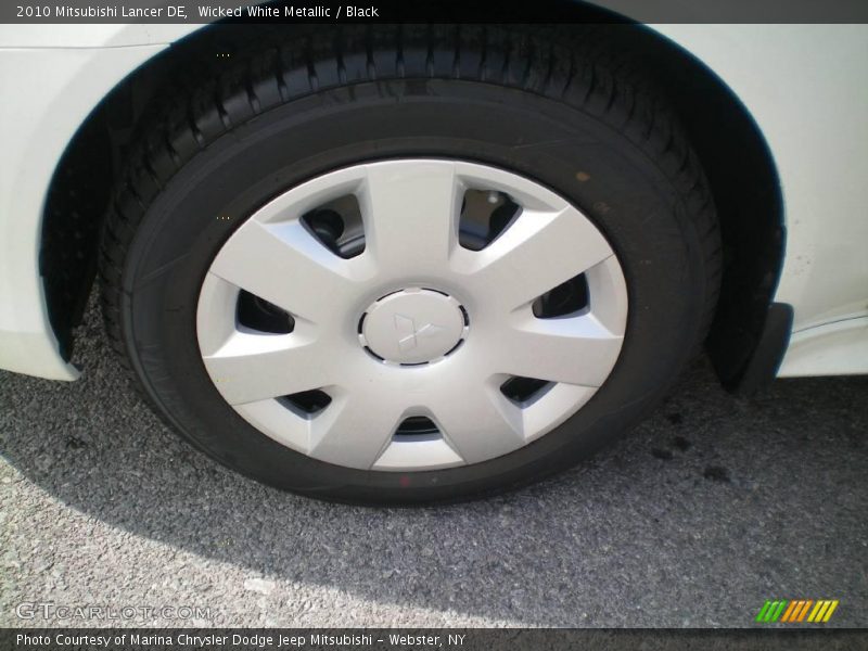 Wicked White Metallic / Black 2010 Mitsubishi Lancer DE