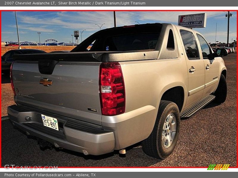 Silver Birch Metallic / Dark Titanium/Light Titanium 2007 Chevrolet Avalanche LT