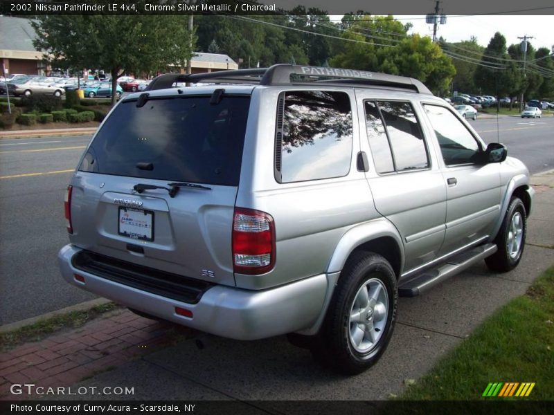 Chrome Silver Metallic / Charcoal 2002 Nissan Pathfinder LE 4x4