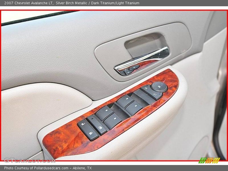 Silver Birch Metallic / Dark Titanium/Light Titanium 2007 Chevrolet Avalanche LT