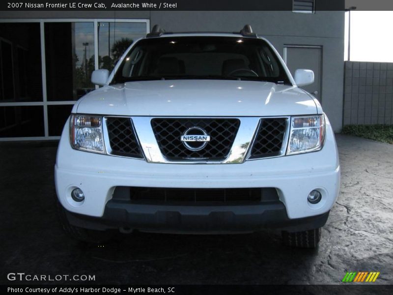 Avalanche White / Steel 2007 Nissan Frontier LE Crew Cab