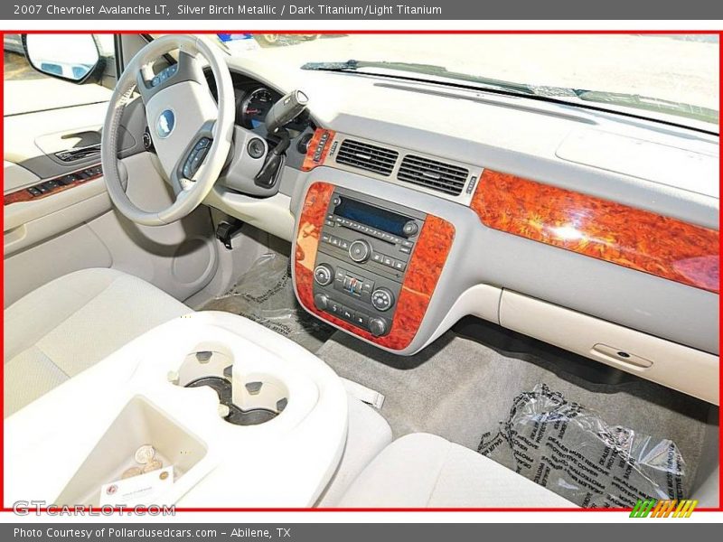Silver Birch Metallic / Dark Titanium/Light Titanium 2007 Chevrolet Avalanche LT