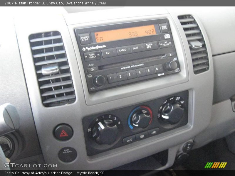 Avalanche White / Steel 2007 Nissan Frontier LE Crew Cab