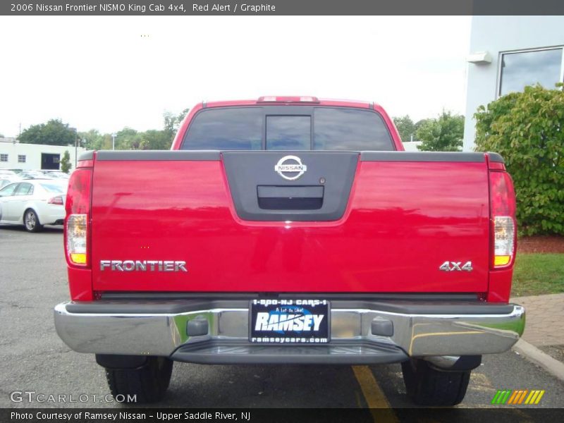 Red Alert / Graphite 2006 Nissan Frontier NISMO King Cab 4x4