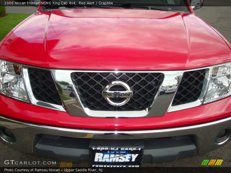 Red Alert / Graphite 2006 Nissan Frontier NISMO King Cab 4x4