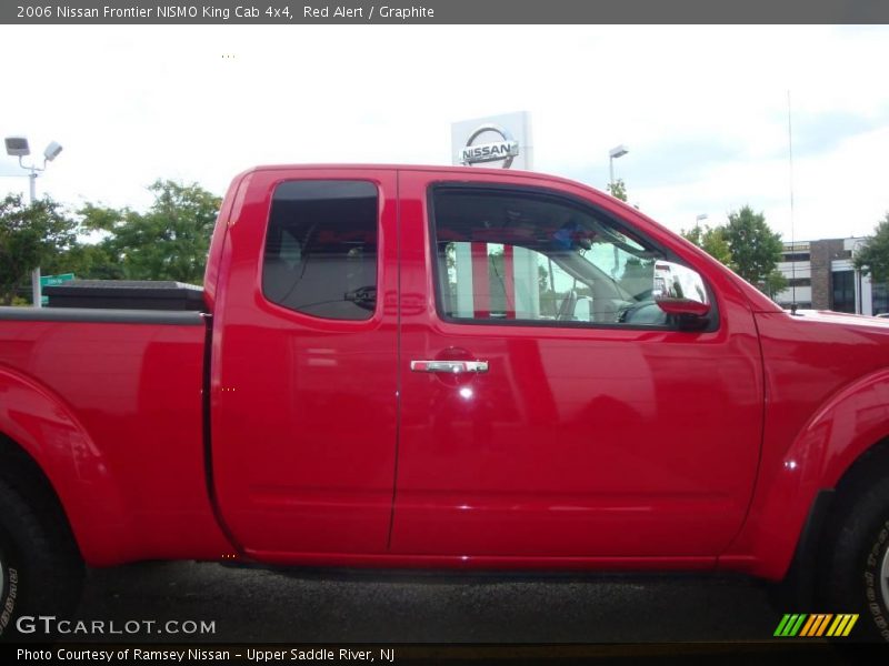 Red Alert / Graphite 2006 Nissan Frontier NISMO King Cab 4x4