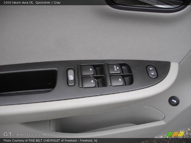 Quicksilver / Gray 2009 Saturn Aura XE