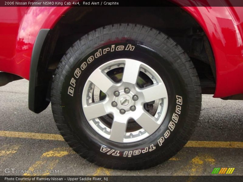 Red Alert / Graphite 2006 Nissan Frontier NISMO King Cab 4x4