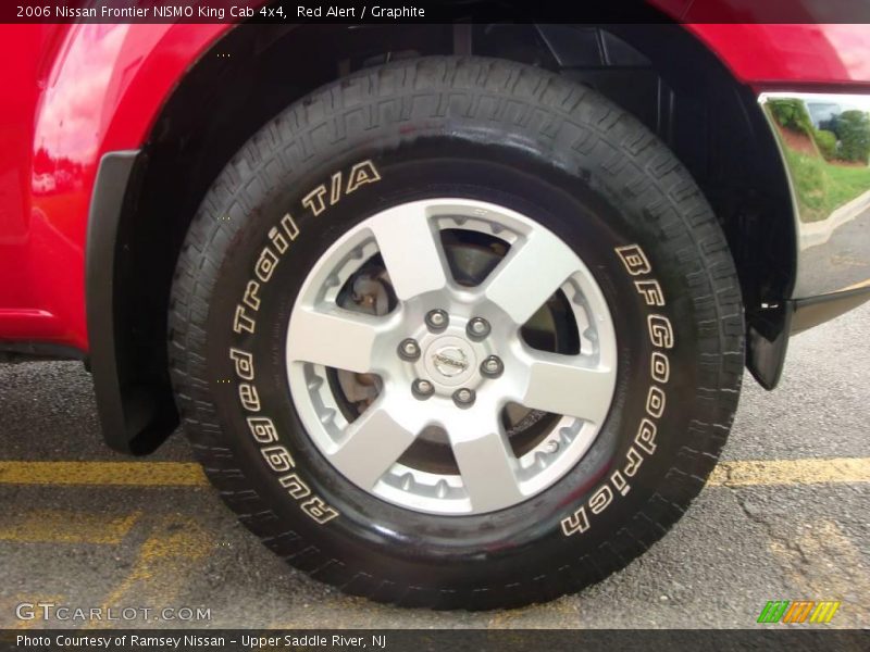 Red Alert / Graphite 2006 Nissan Frontier NISMO King Cab 4x4