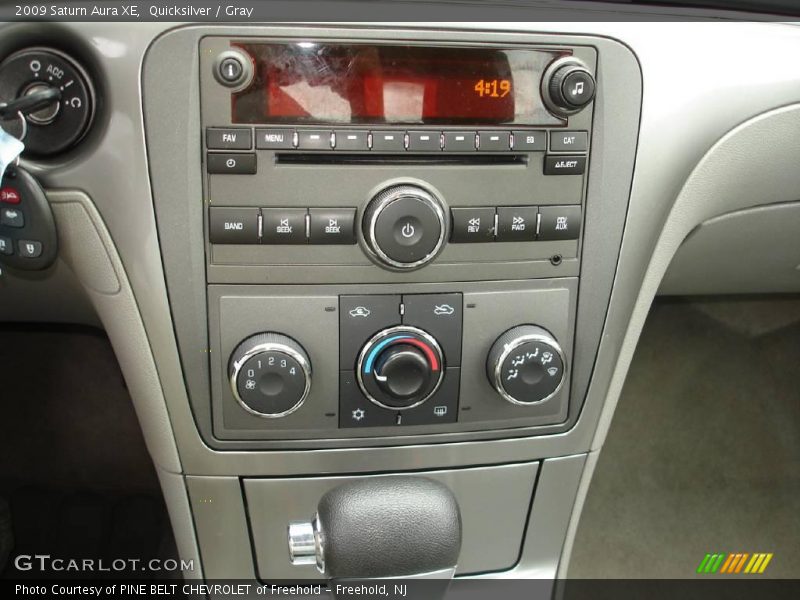 Quicksilver / Gray 2009 Saturn Aura XE