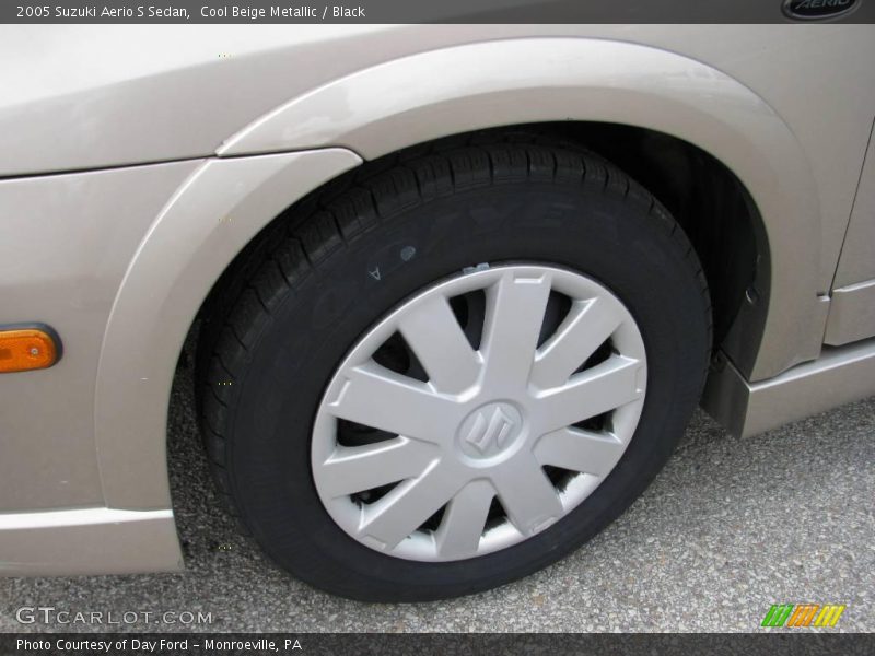 Cool Beige Metallic / Black 2005 Suzuki Aerio S Sedan